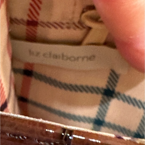 🌟HP🌟VTG 1990s Faux Brown Croco Vinyl Satchel Style Handbag by Liz Claiborne - Picture 9 of 14